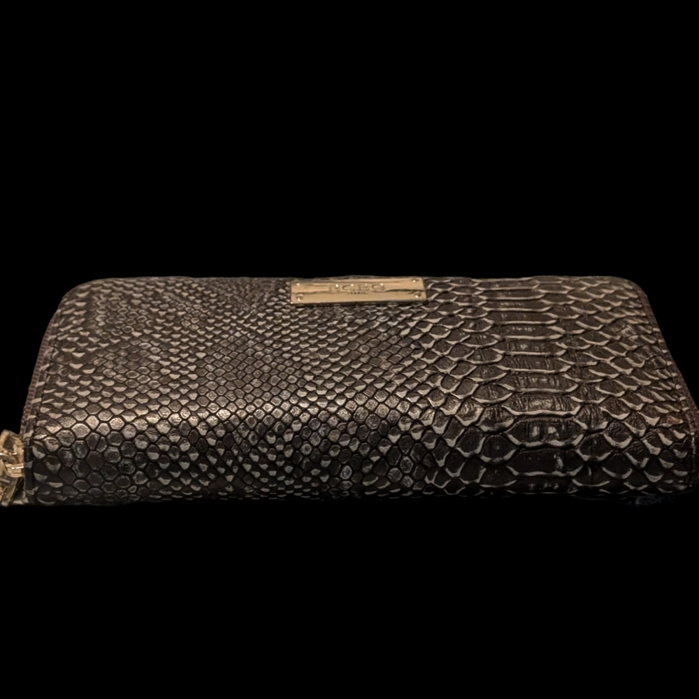 BCBG Paris wallet - Picture 4 of 9